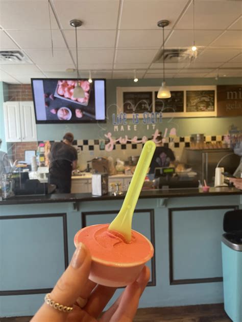 Kingston Food Tours: A delicious way to get a taste of Kingston.